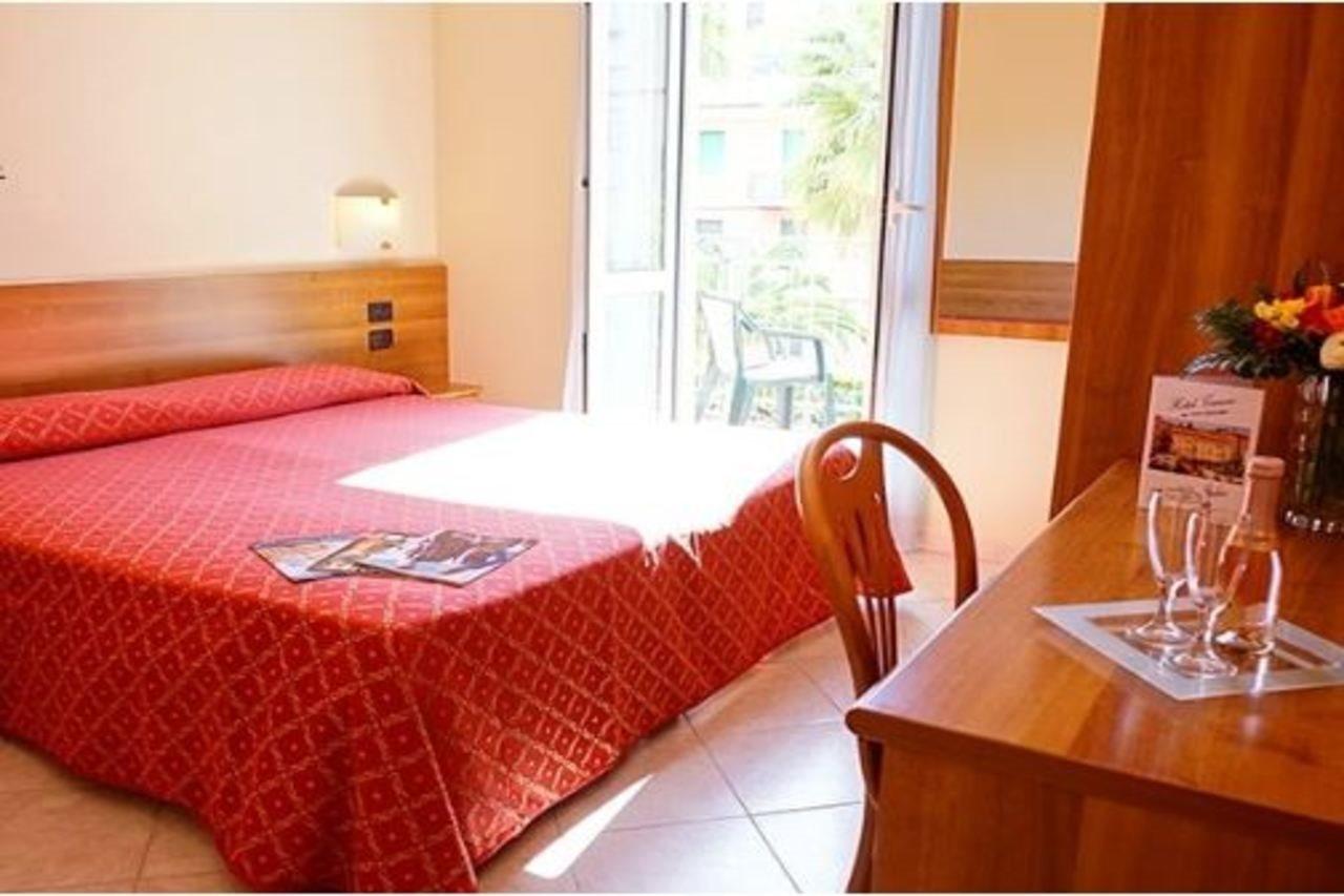 Hotel Careni Villa Italia Finale Ligure Exterior foto