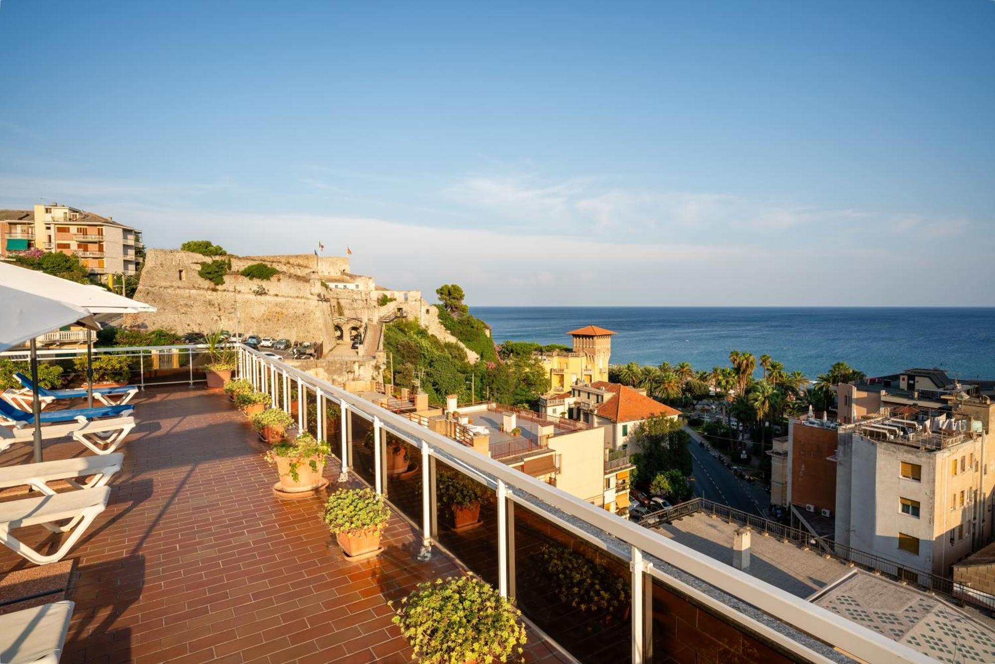 Hotel Careni Villa Italia Finale Ligure Exterior foto