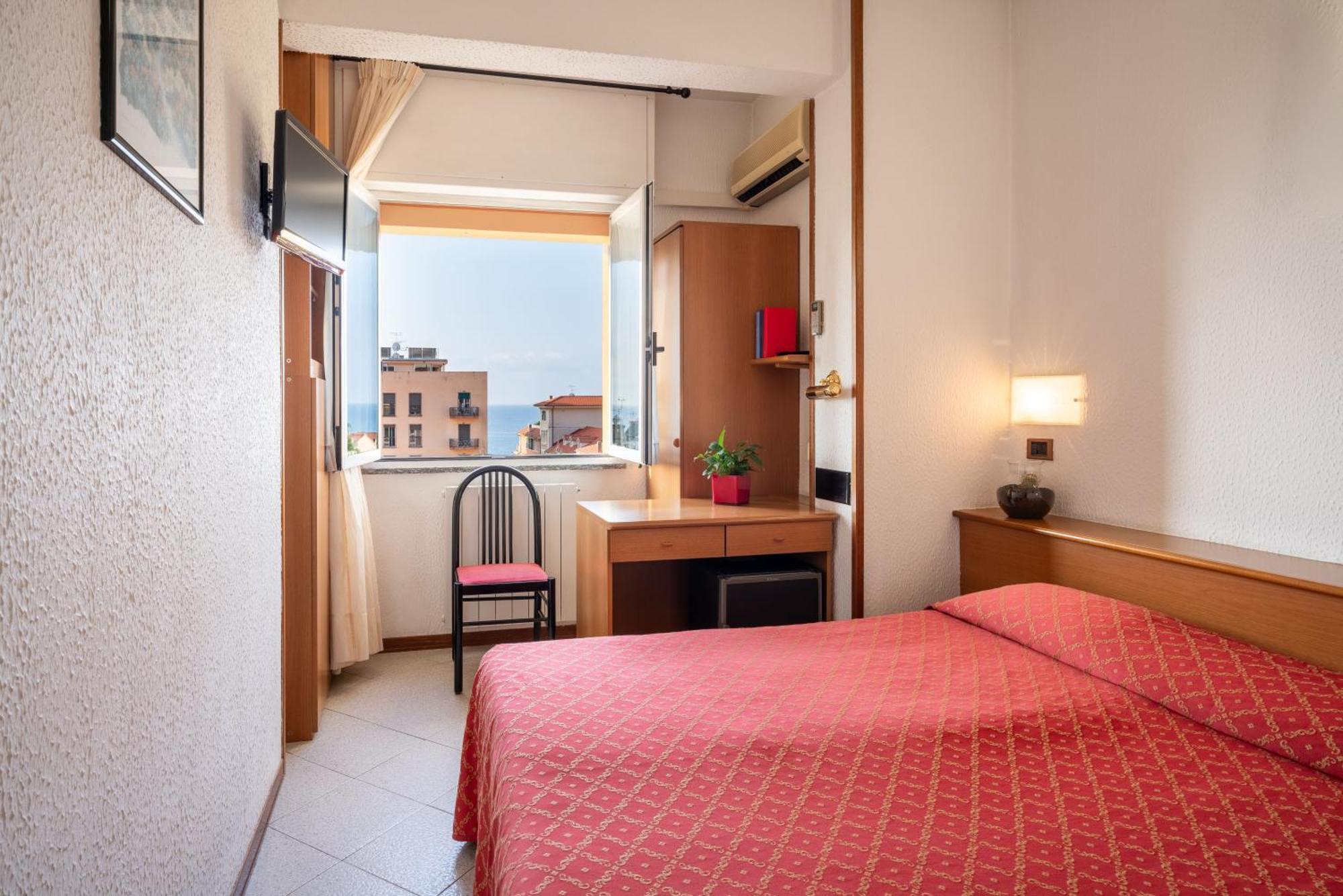 Hotel Careni Villa Italia Finale Ligure Exterior foto